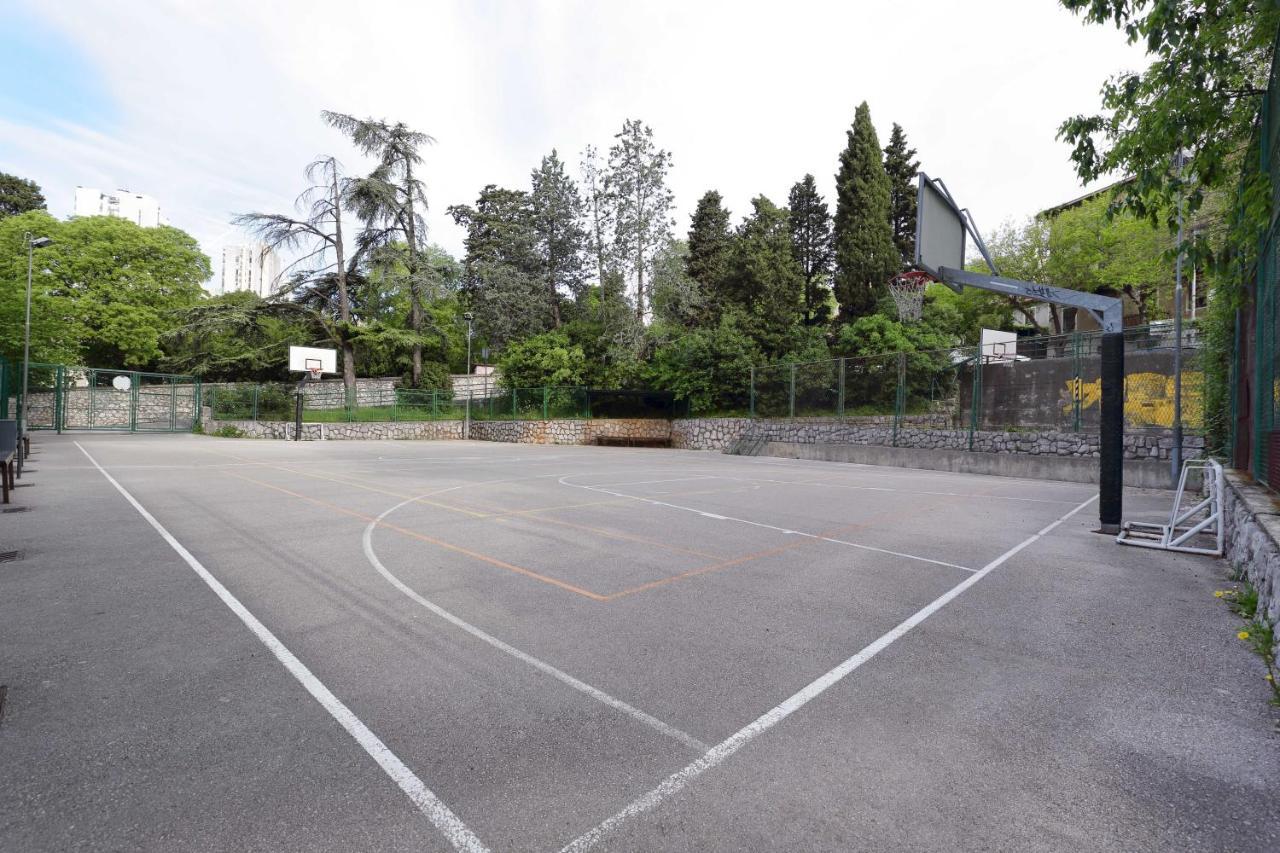 Rooms Studentsko Naselje Ivan Goran Kovacic Rijeka Exterior foto