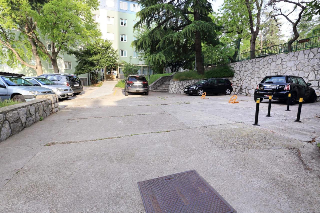 Rooms Studentsko Naselje Ivan Goran Kovacic Rijeka Exterior foto