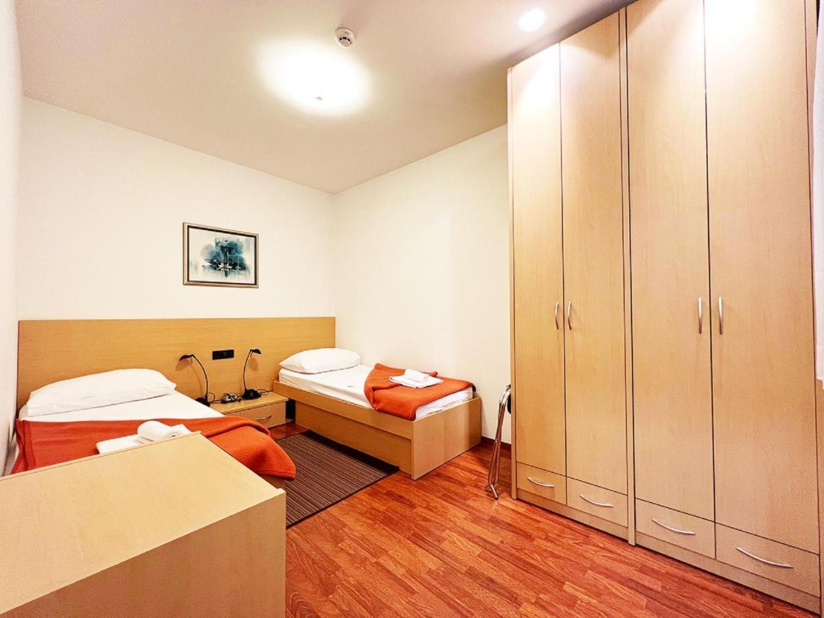 Rooms Studentsko Naselje Ivan Goran Kovacic Rijeka Zimmer foto