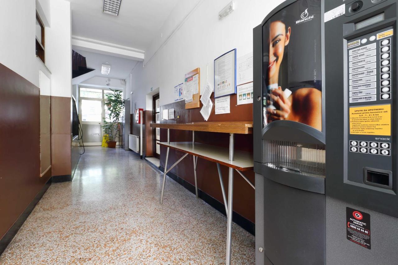Rooms Studentsko Naselje Ivan Goran Kovacic Rijeka Zimmer foto