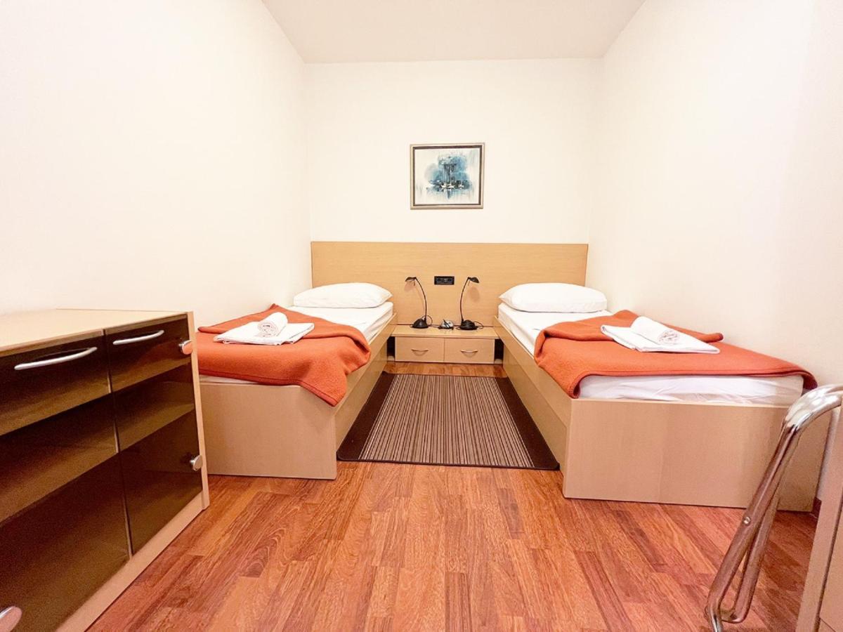Rooms Studentsko Naselje Ivan Goran Kovacic Rijeka Zimmer foto